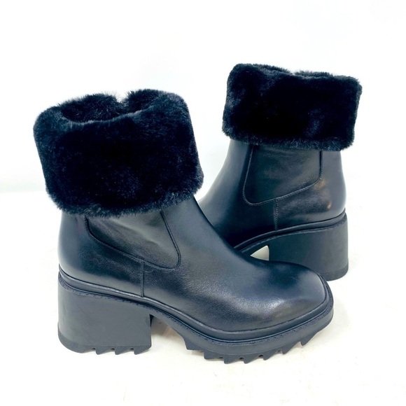 Karl Lagerfeld Black Leather Faux Fur Lug Sloe Booties Size 6 - Picture 1 of 7